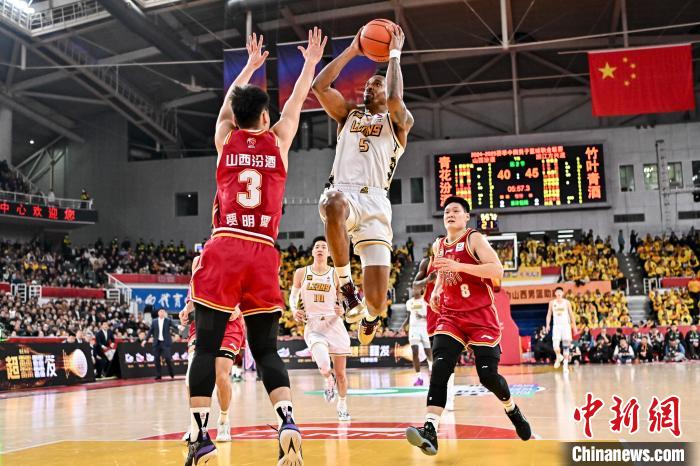 榜首大战再上演广厦力争主场双杀山西进一步巩
