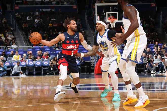 勇士逆转奇才终结五连败 特雷-杨伤退奇才吞12连