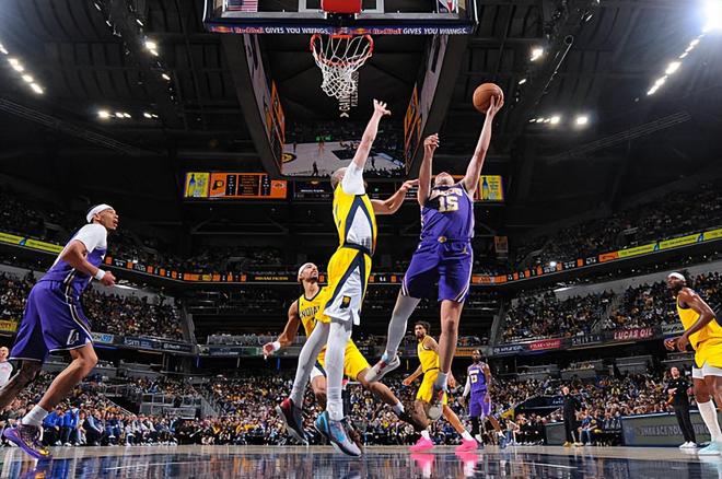 湖人137-130力克步行者 里夫斯25+8+14正负值