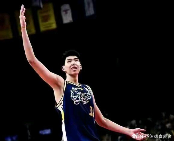 徐昕爆发焦泊乔低迷：环境差异如何重塑球员命