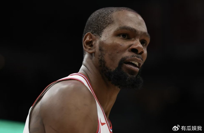 雷霆绿军鏖战逆转失利 马刺大胜灰熊西部排名尘