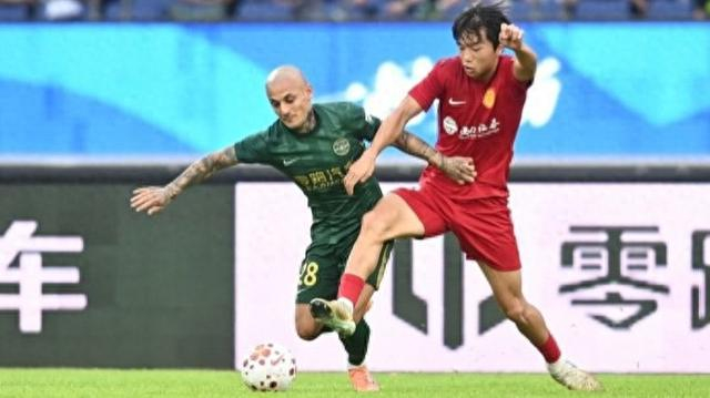 中足协公告：李镇全因辱骂米特里策被判两场禁